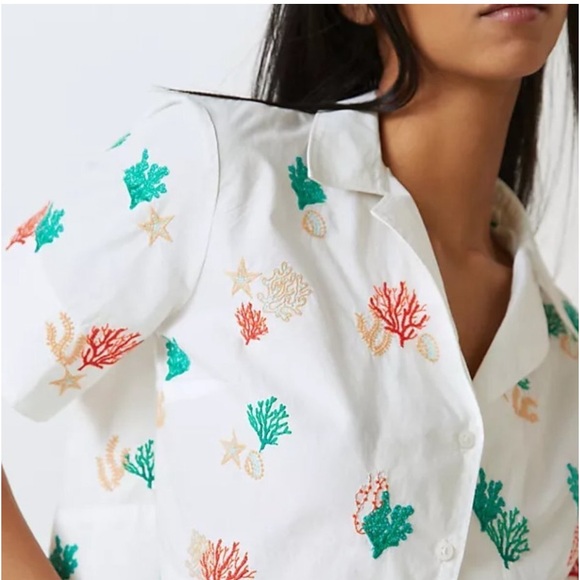 Maeve Anthropologie Short Sleeve Coral & Shell Cotton Button Front Top - Picture 7 of 16